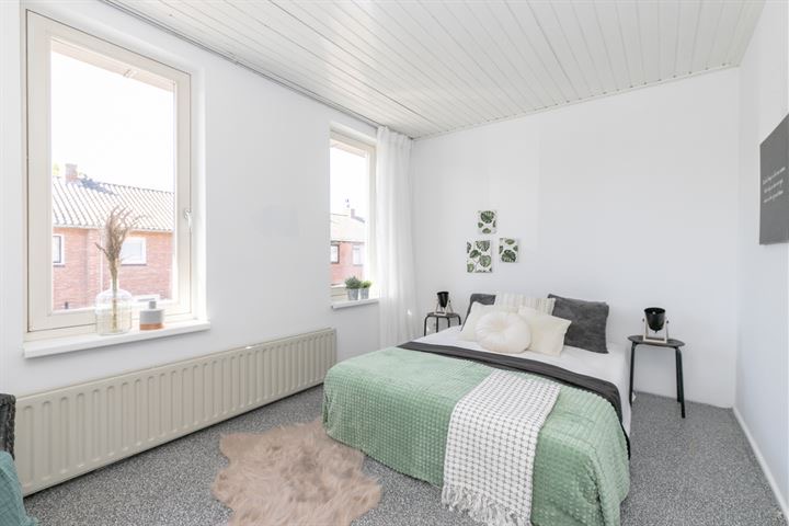 Je zal je woning maar moeten verkopen .jpeg